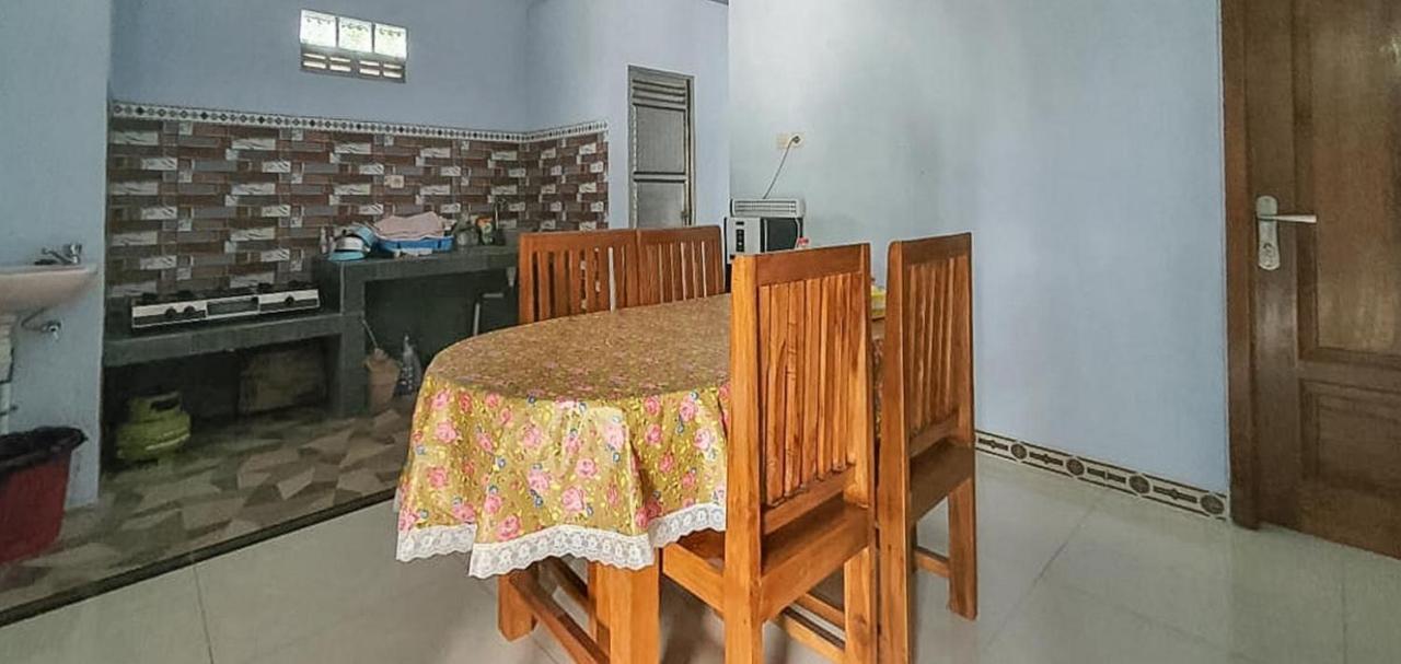 Hotel Griya Mbak Tafik Syariah Gendingan Exteriér fotografie